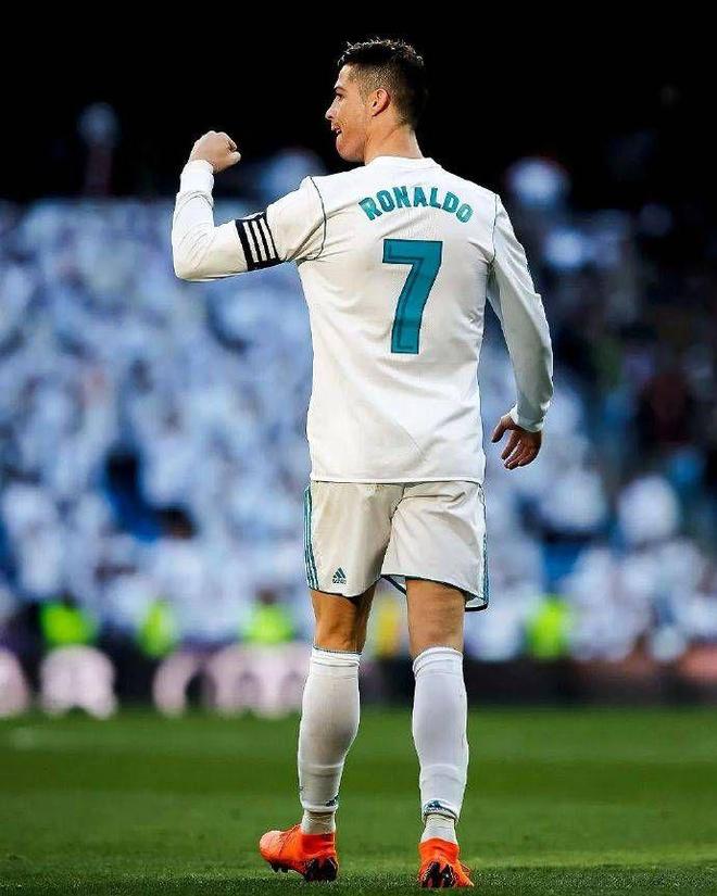 詹姆斯本赛季场均仅15.2分&生涯最低，新秀赛季为20.9分