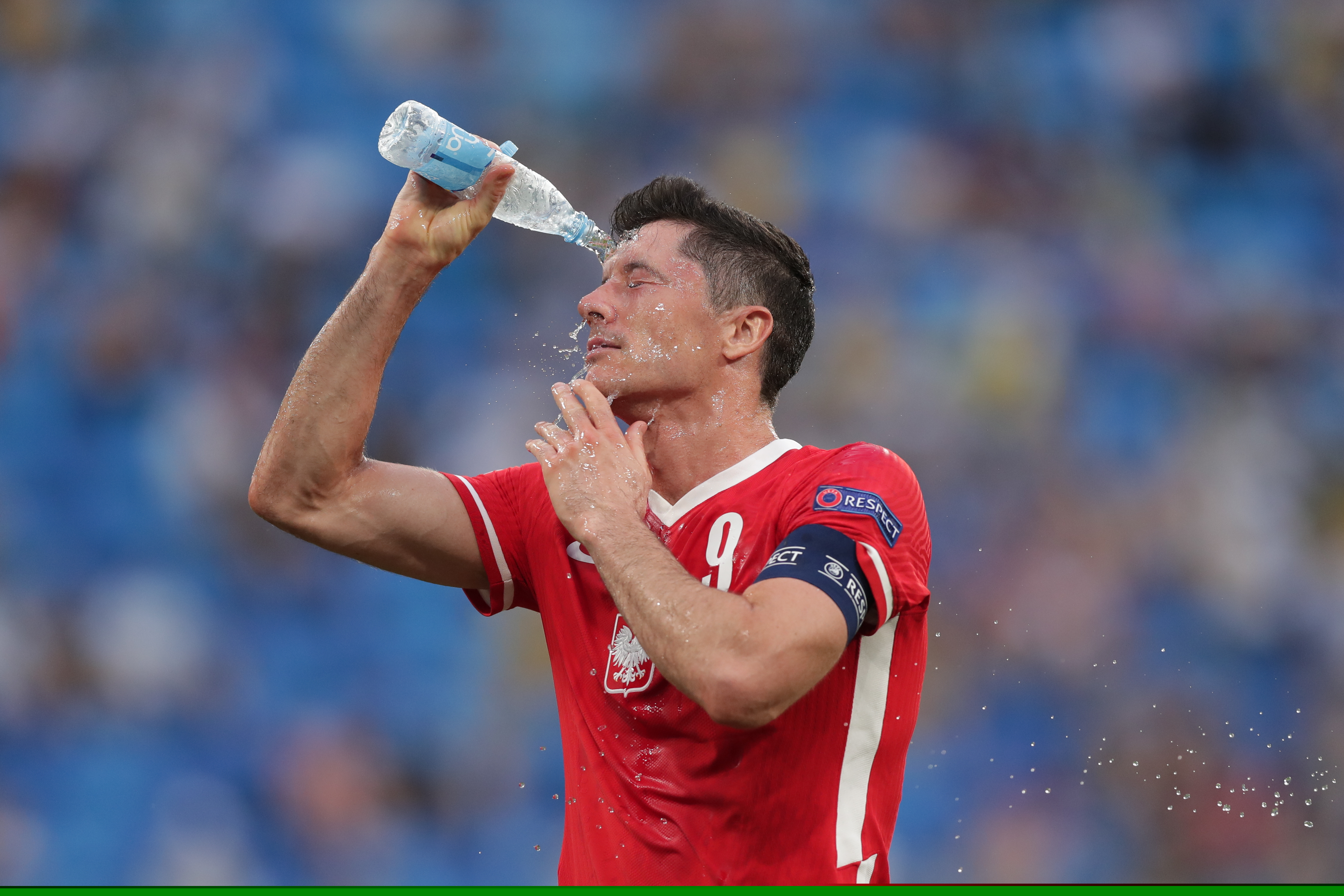 本赛季俱乐部双人组进球榜：凯恩+迪亚斯37球高居第一