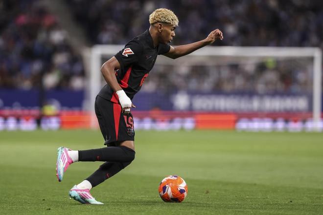 纳瓦罗预感哈兰德会复制姆巴佩的历程，“小蜘蛛”要加强核心力量