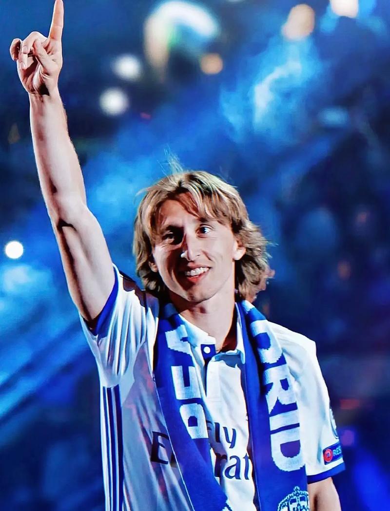 意媒：齐米卡斯无法说服加斯佩里尼，罗马找寻其他左后卫人选