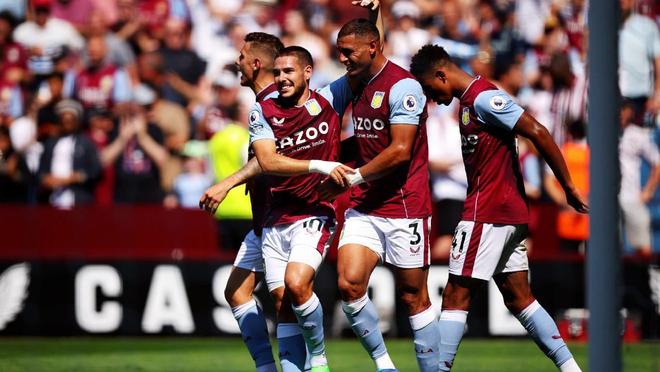 弗兰克·桑切斯与小理查德·托雷斯将进行重量级拳王资格赛，双方已达成协议，但进展缓慢。