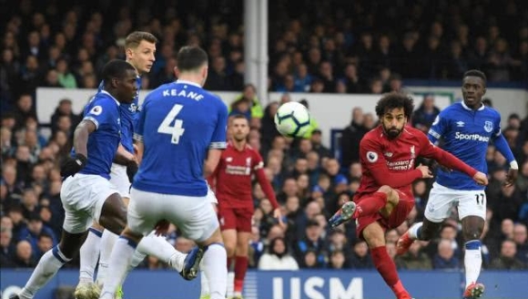 篮球勇士替补球员连续得分上双