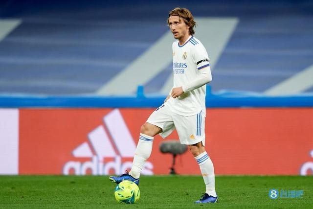 足球报：法比奥已与国安续约至26年底；国安将全主力出征越南