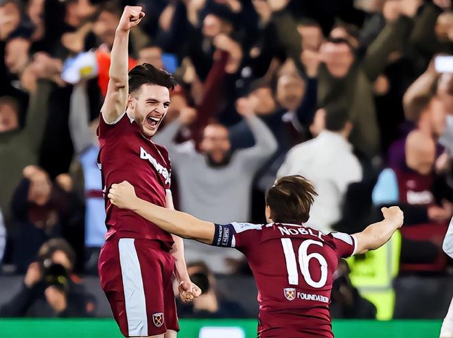 庆祝大儿子蒂亚戈13岁生日，梅西一家举办了巴萨主题生日派对